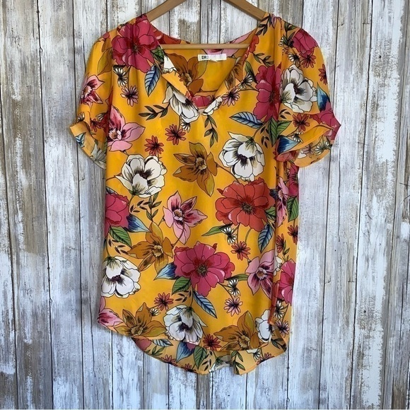 DR2 Tops - DR2 Daniel Rainn Marigold Floral Blouse